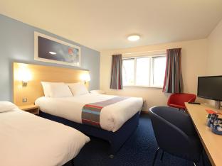 travelodge exeter m5