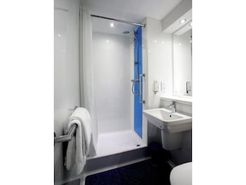 travelodge exeter m5