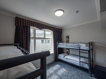 aando brighton beach