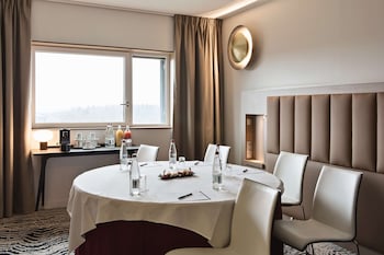 doubletree by hilton lyon eurexpo and spa