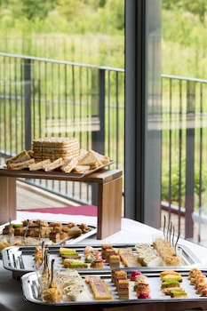 doubletree by hilton lyon eurexpo and spa