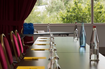 doubletree by hilton lyon eurexpo and spa