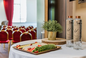 doubletree by hilton lyon eurexpo and spa