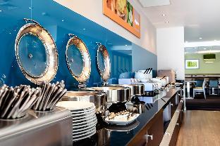 holiday inn express manchester airport by ihg