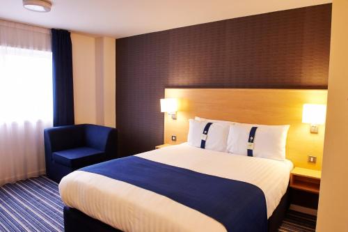 holiday inn express manchester airport by ihg