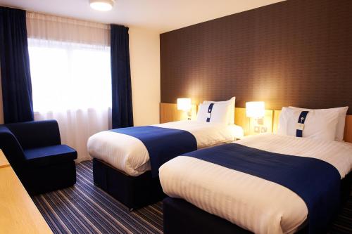 holiday inn express manchester airport by ihg