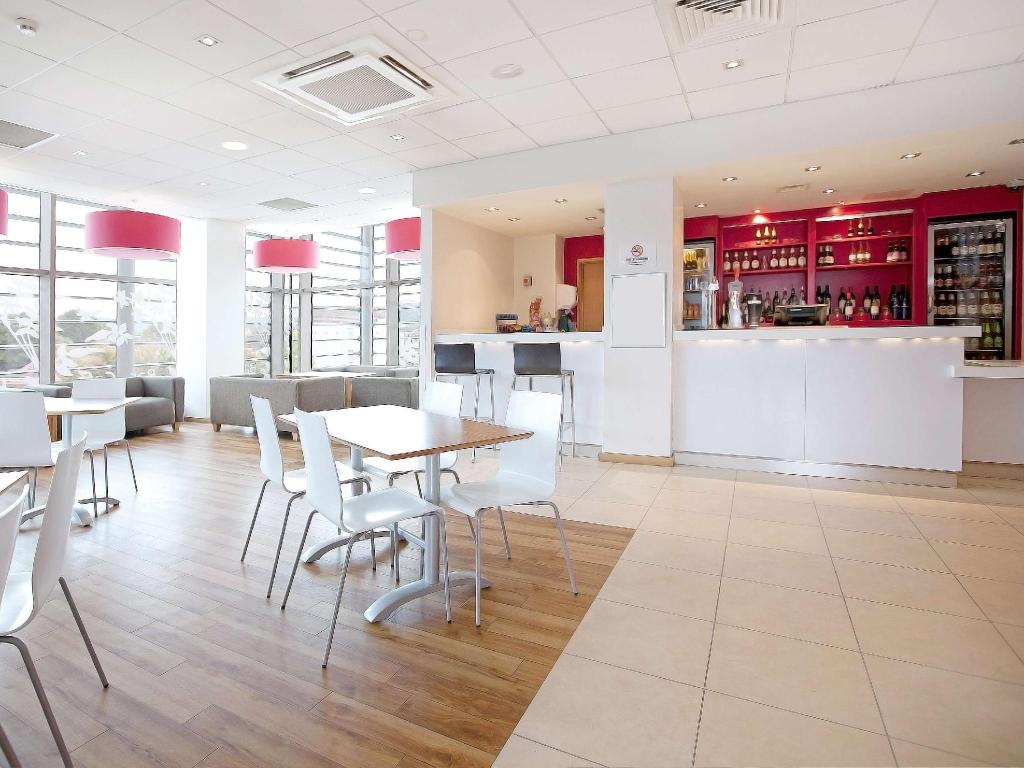 travelodge gloucester