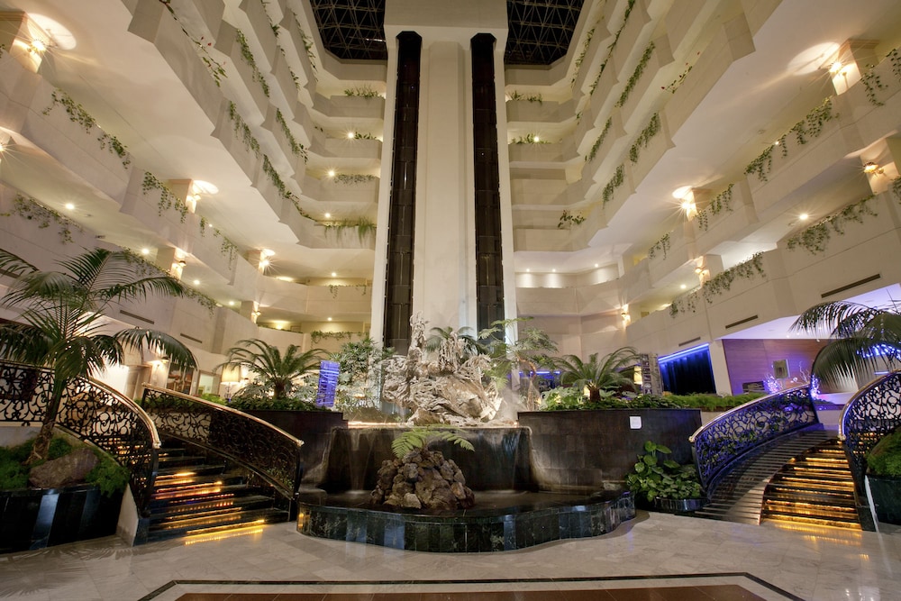 hs hotsson hotel leon