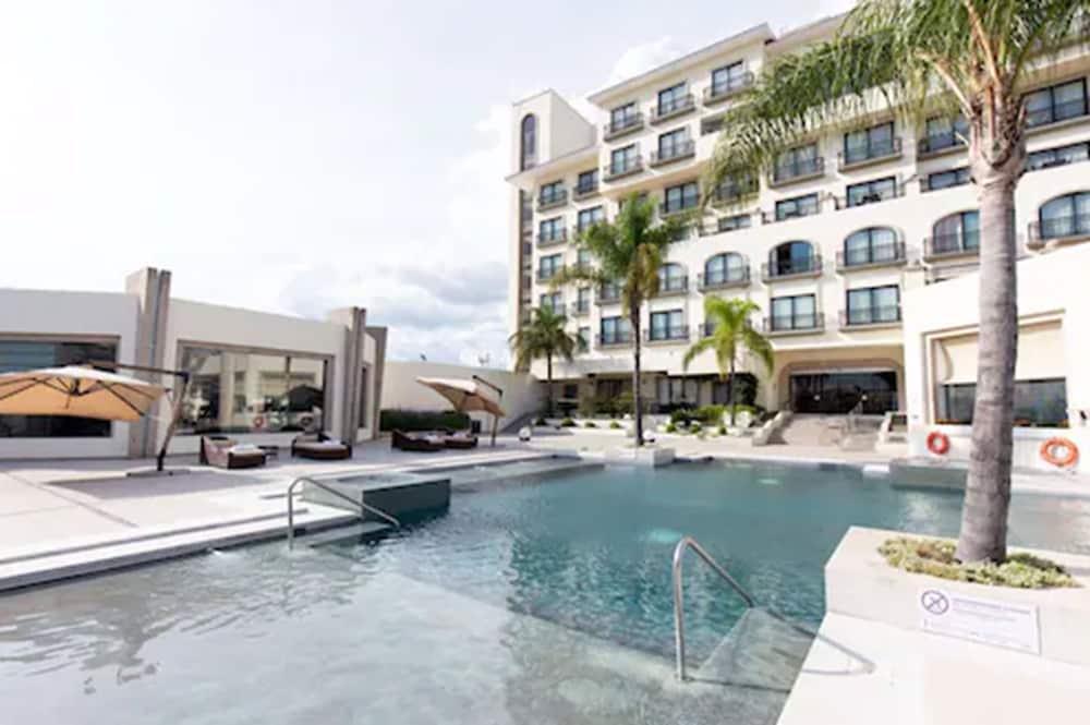 hs hotsson hotel leon