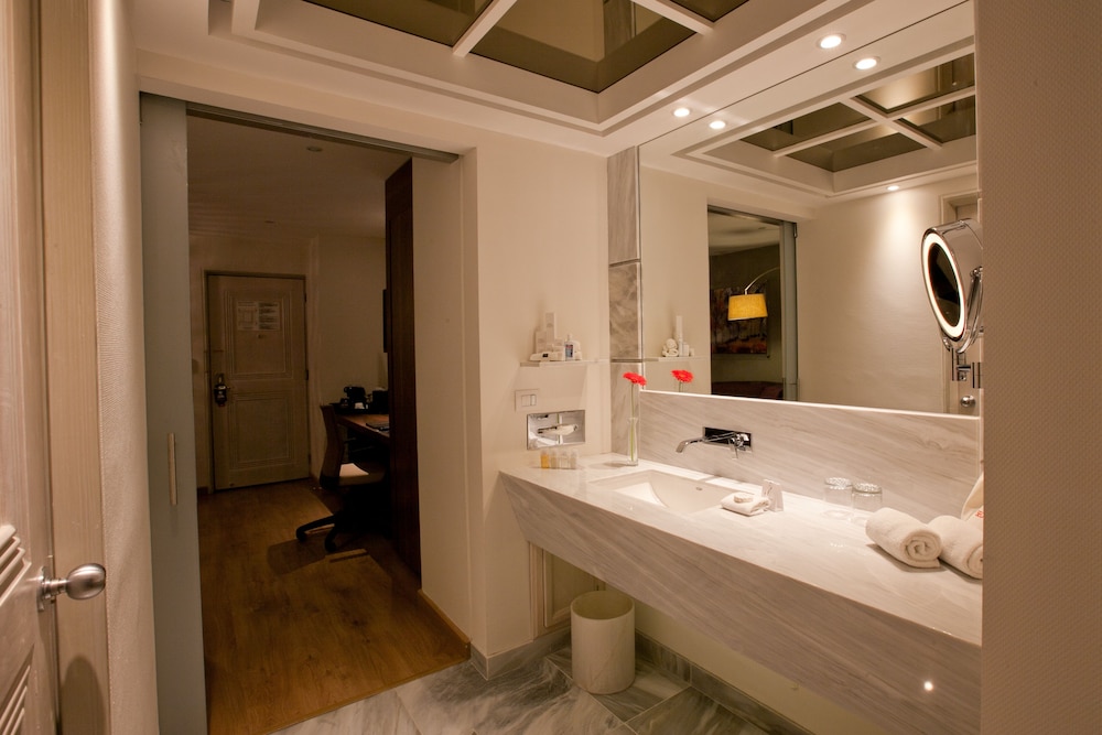 hs hotsson hotel leon