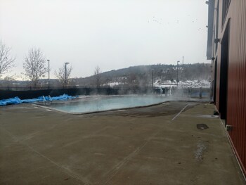 Hope Lake Lodge & Indoor Waterpark,,4 star