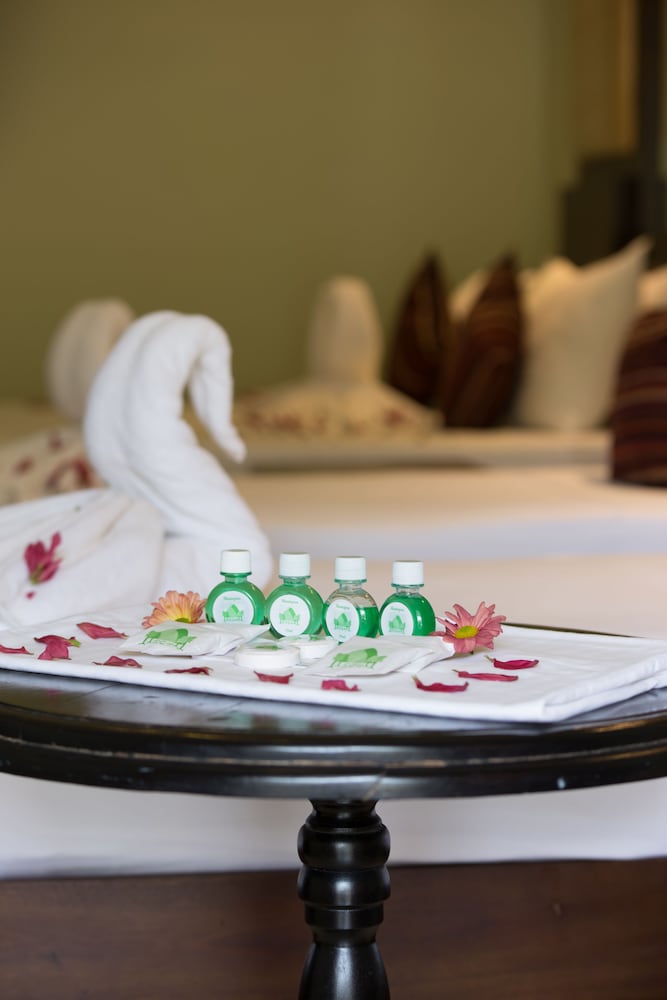 oak ray serene garden hotel