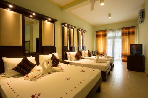 oak ray serene garden hotel