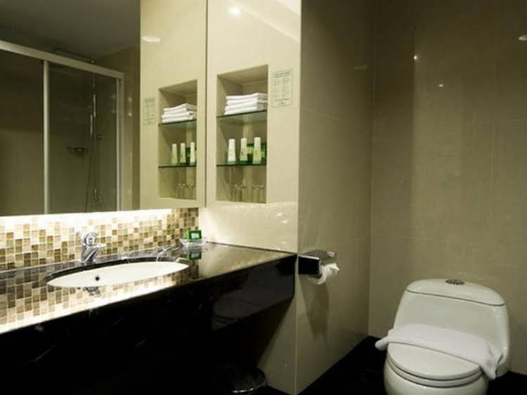 emerald garden hotel