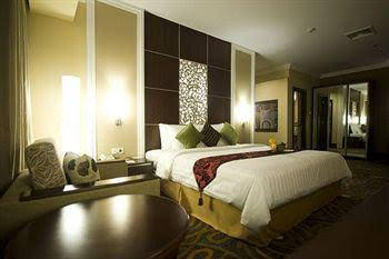 emerald garden hotel