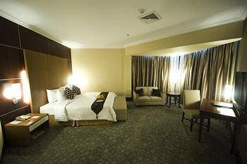 emerald garden hotel