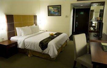 emerald garden hotel