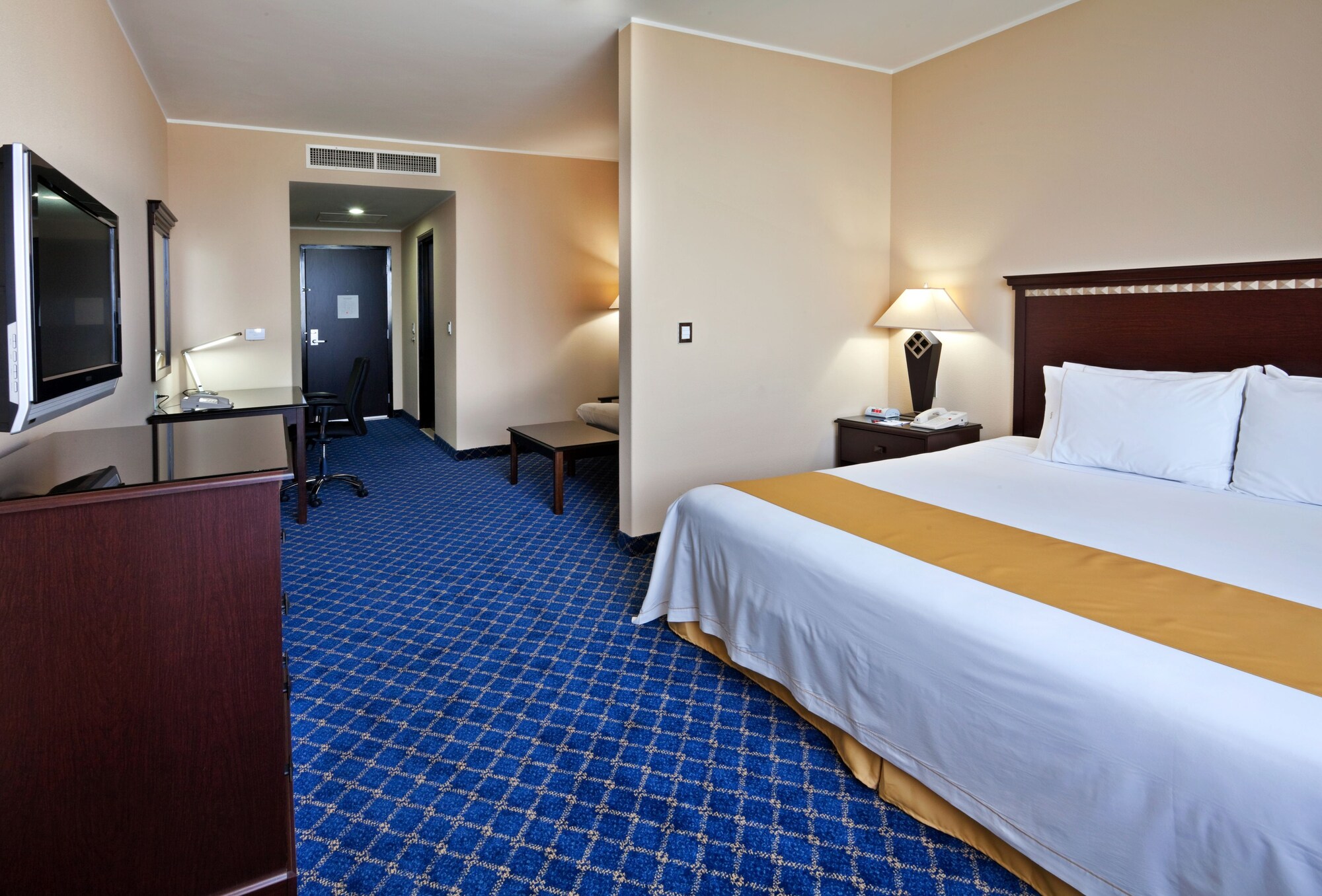 holiday inn express mexico santa fe by ihg