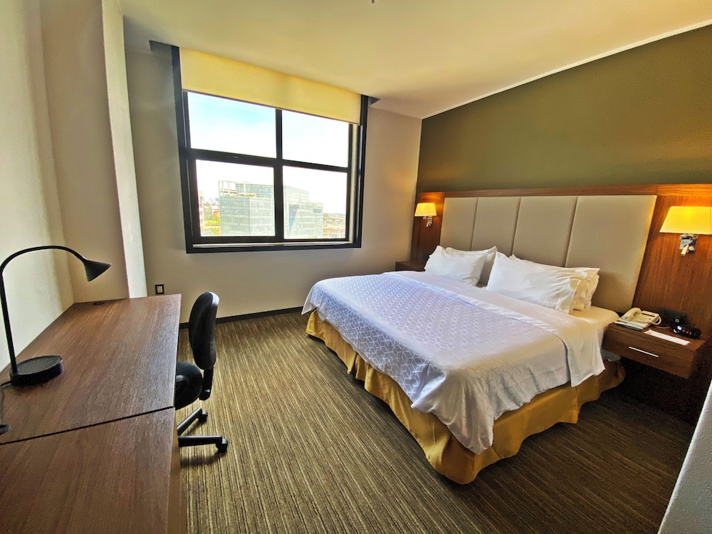 holiday inn express mexico santa fe by ihg