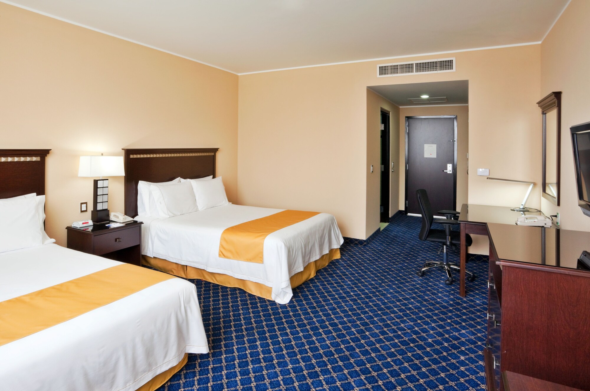 holiday inn express mexico santa fe by ihg