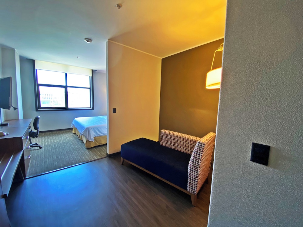 holiday inn express mexico santa fe by ihg