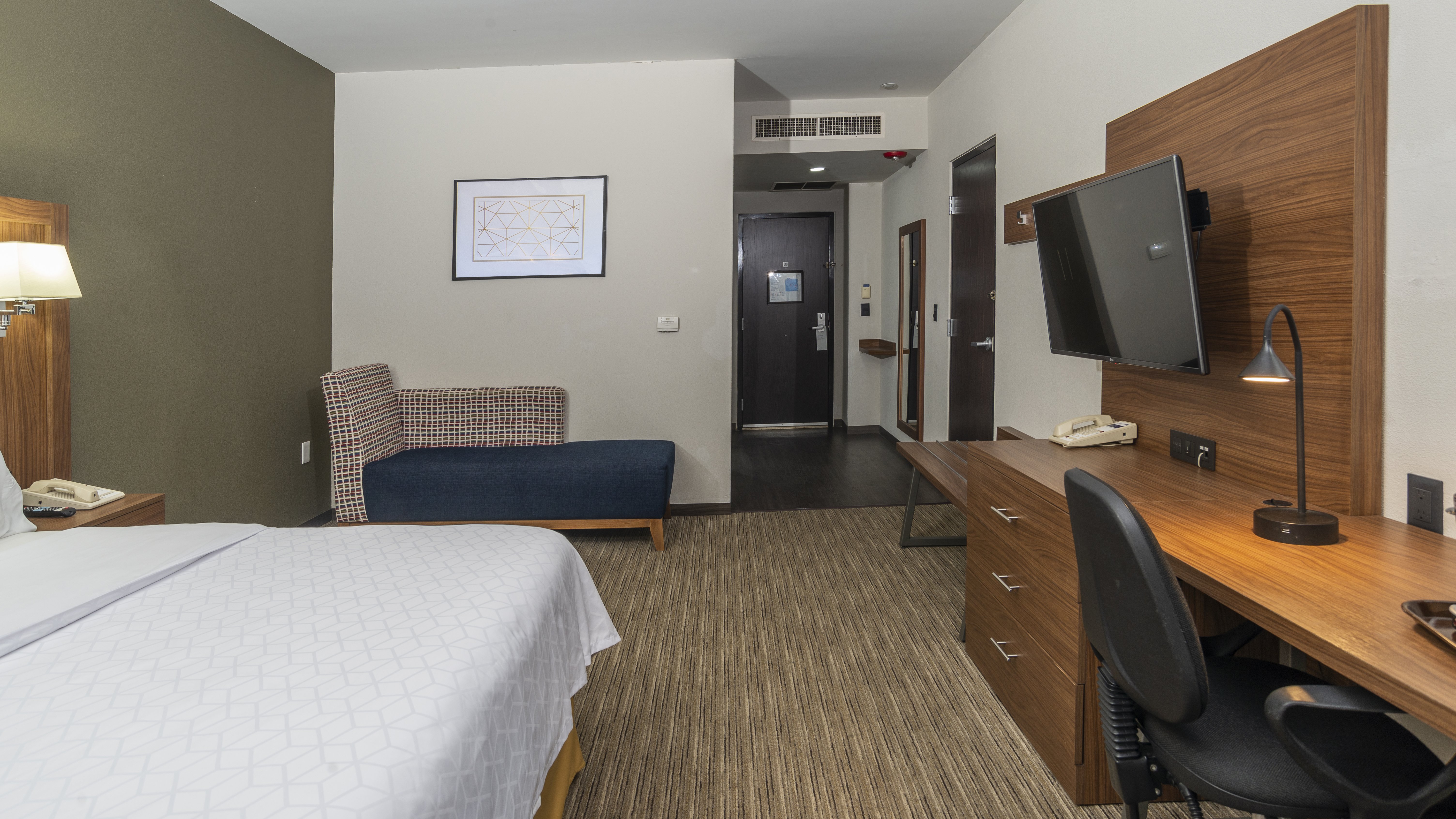holiday inn express mexico santa fe by ihg