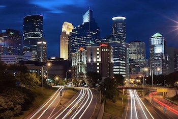 hilton garden inn minneapolis downtown