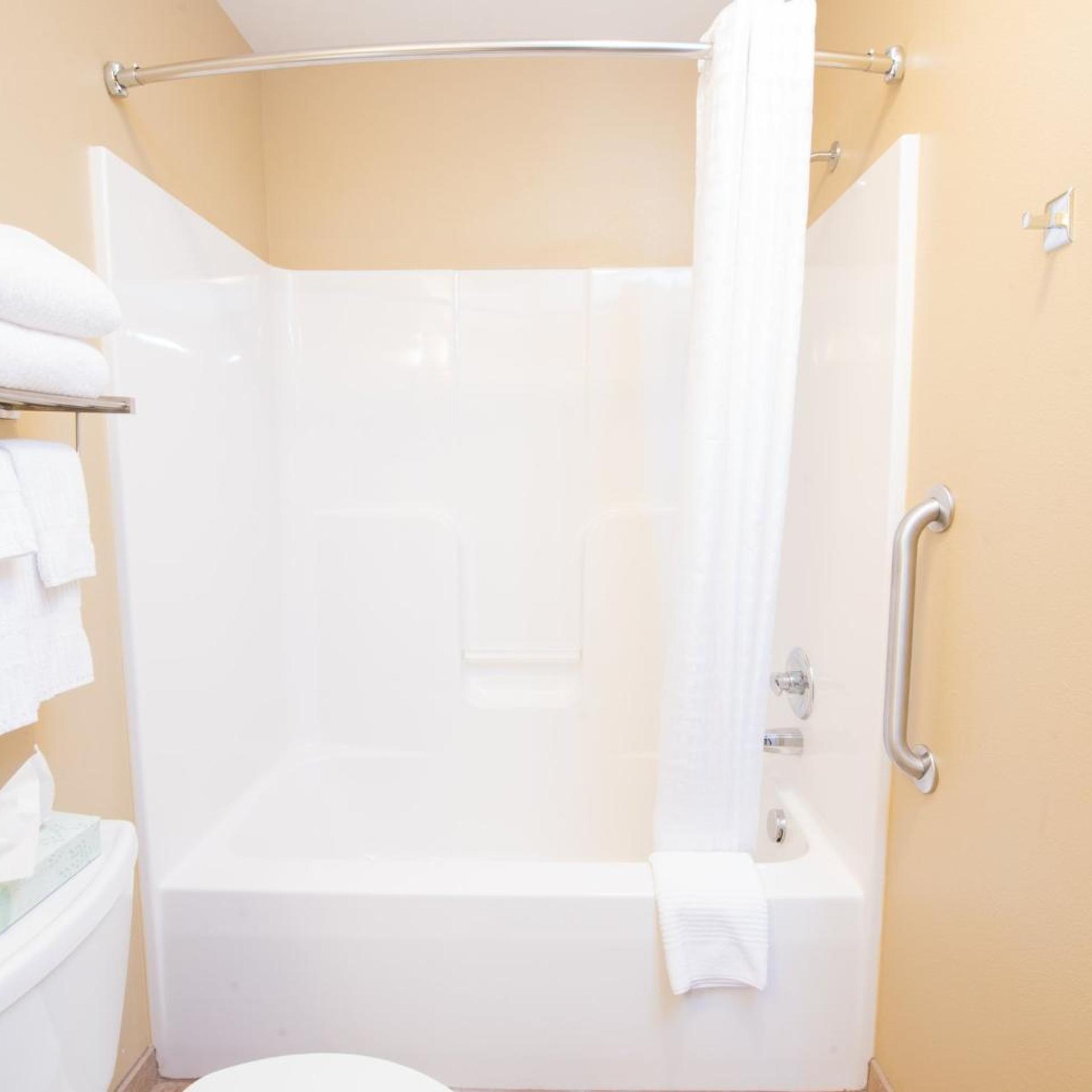 candlewood suites minot by ihg