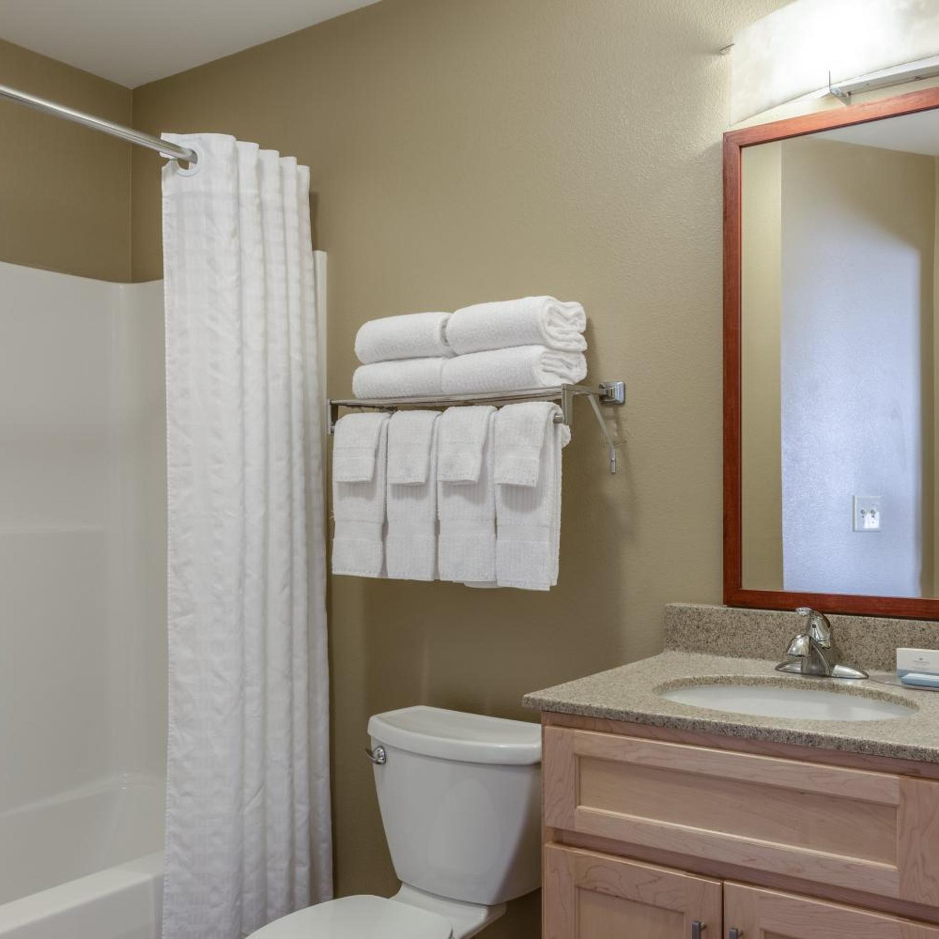 candlewood suites minot by ihg