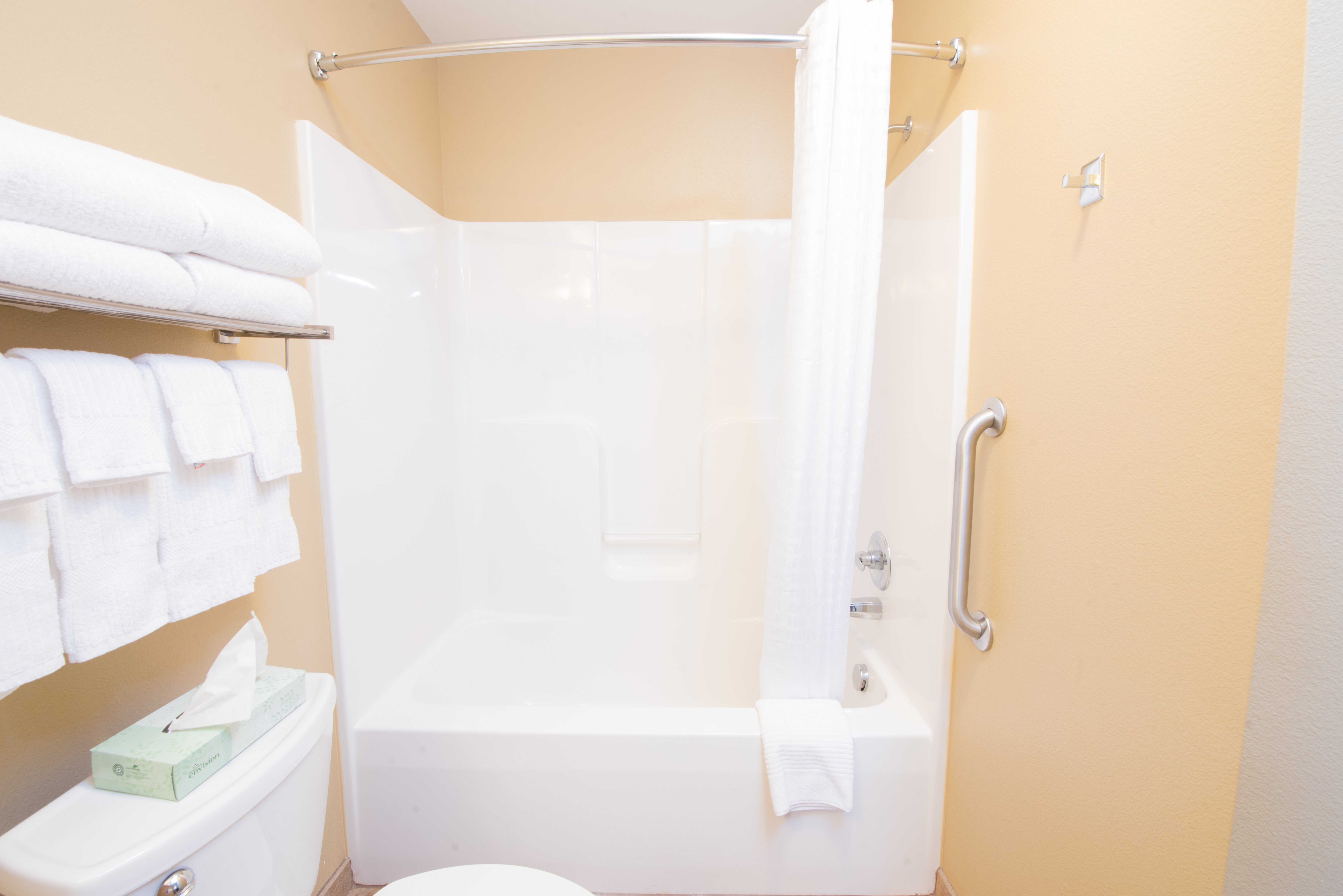candlewood suites minot by ihg
