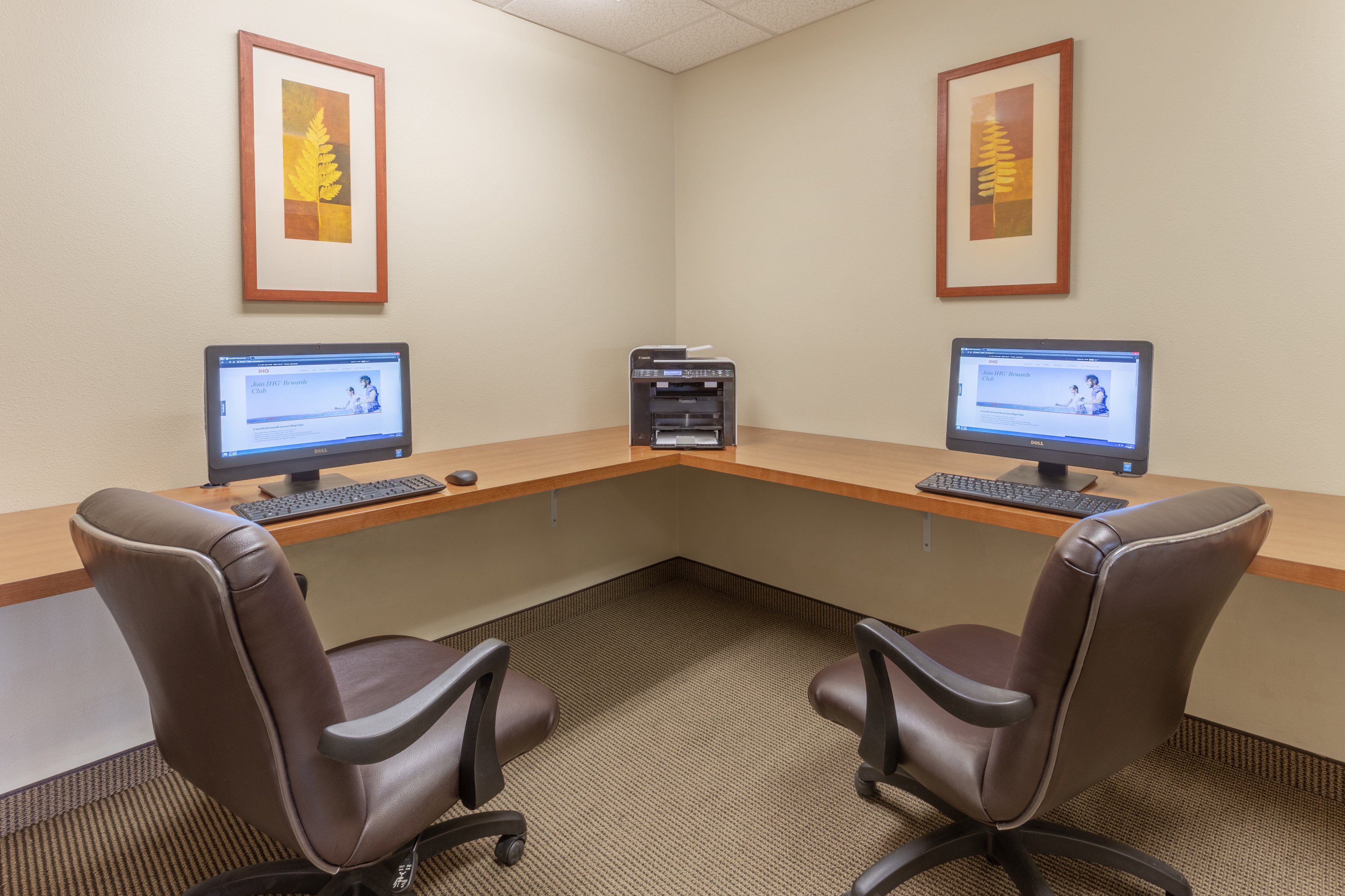 candlewood suites minot by ihg