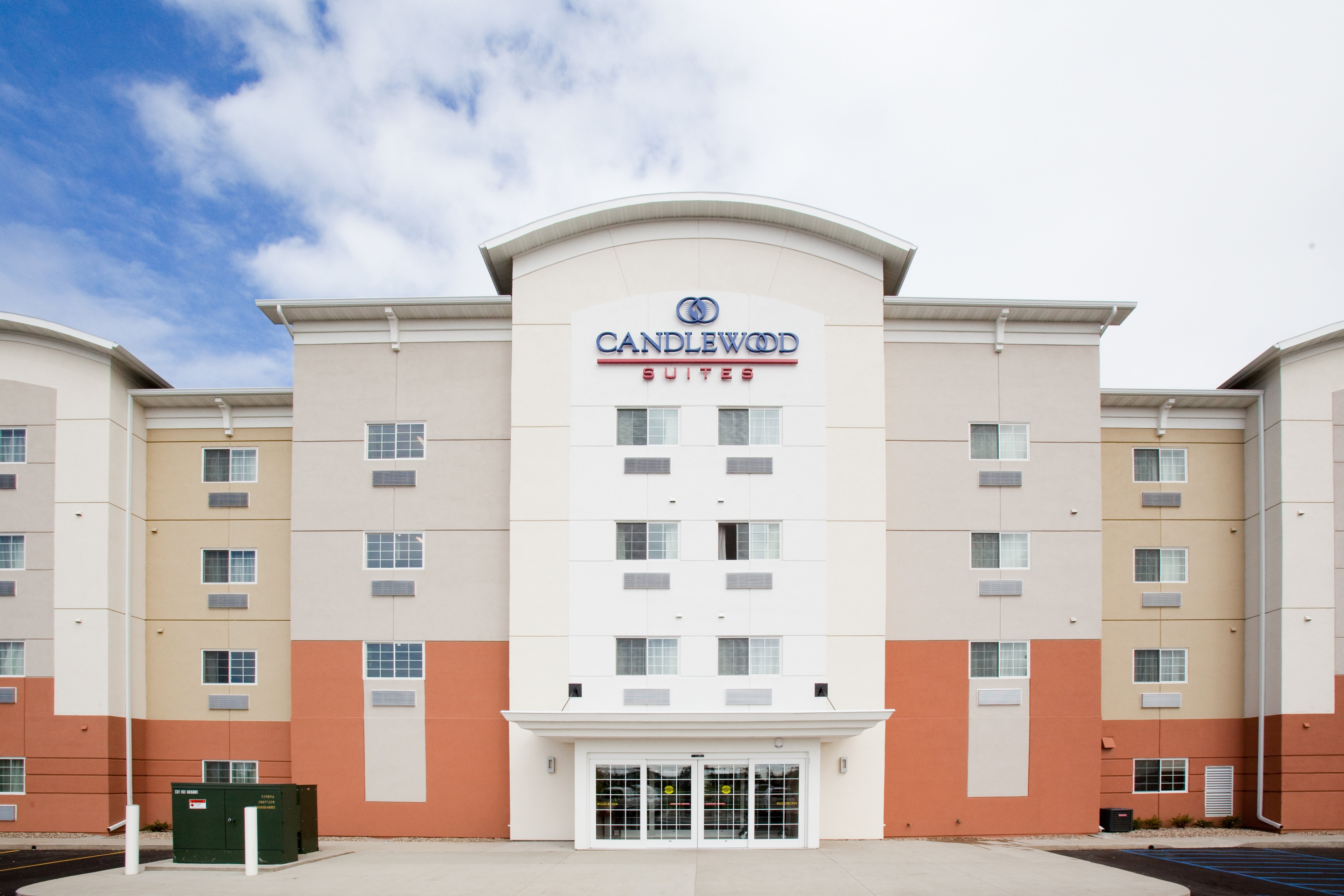 candlewood suites minot by ihg