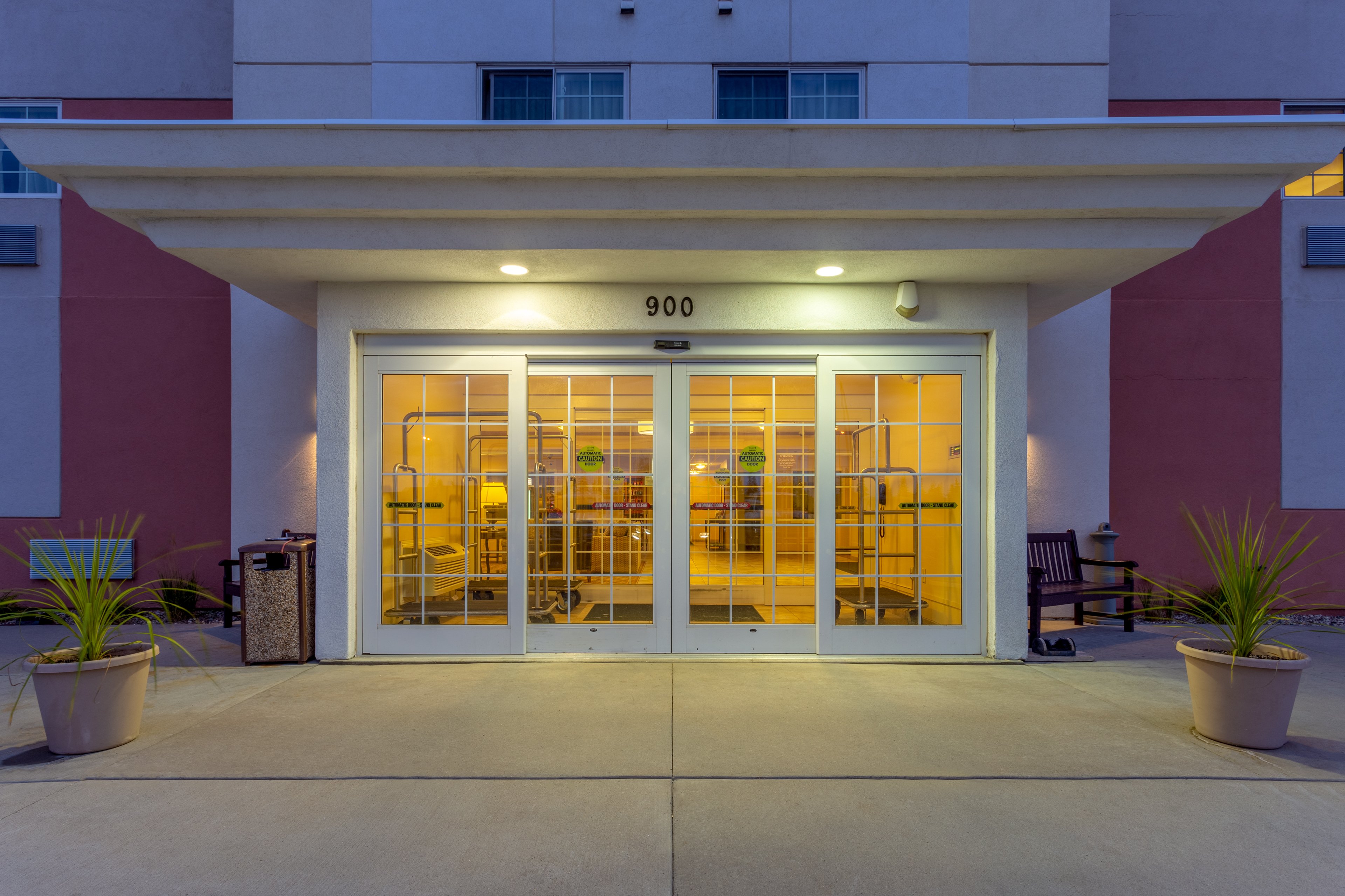 candlewood suites minot by ihg