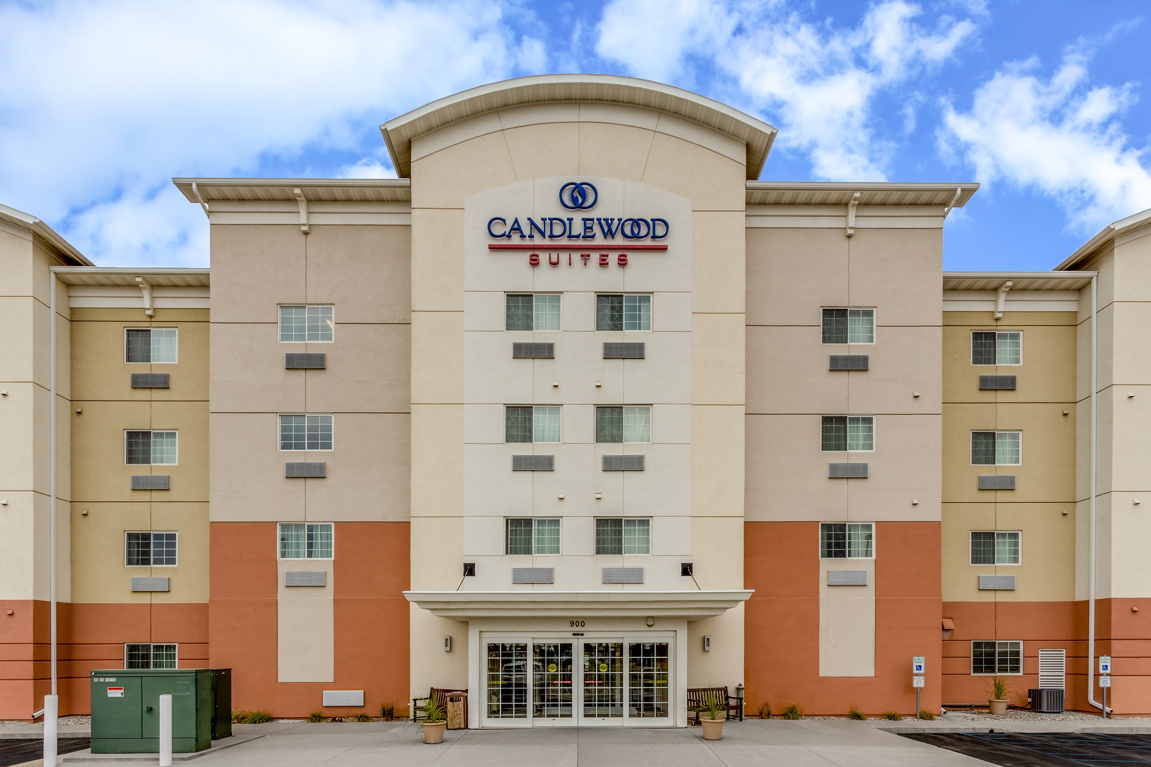 candlewood suites minot by ihg