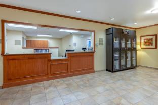 candlewood suites minot by ihg