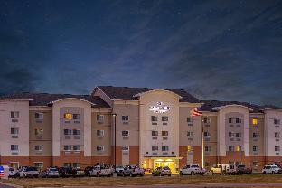 candlewood suites minot by ihg