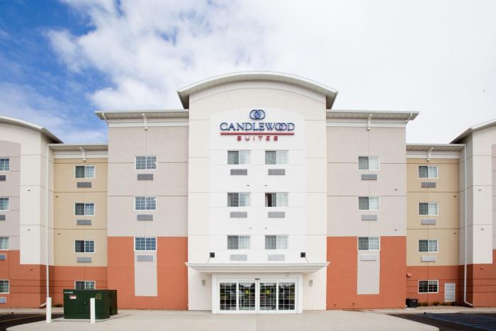candlewood suites minot by ihg