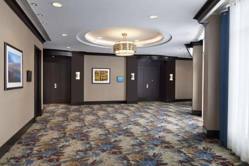 hilton garden inn toronto airport west mississauga