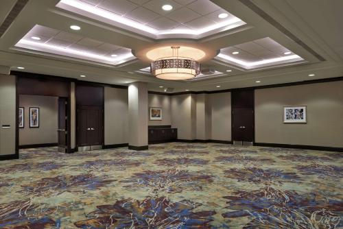 hilton garden inn toronto airport west mississauga