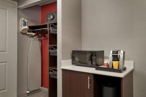 hilton garden inn toronto airport west mississauga