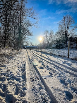 eng gard hotel and restaurant