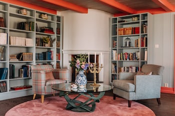 eng gard hotel and restaurant