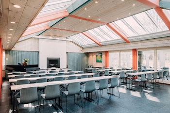 eng gard hotel and restaurant