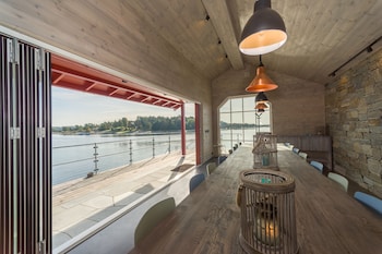 eng gard hotel and restaurant