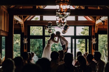 eng gard hotel and restaurant