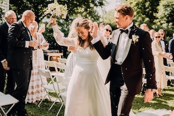 eng gard hotel and restaurant