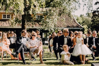 eng gard hotel and restaurant