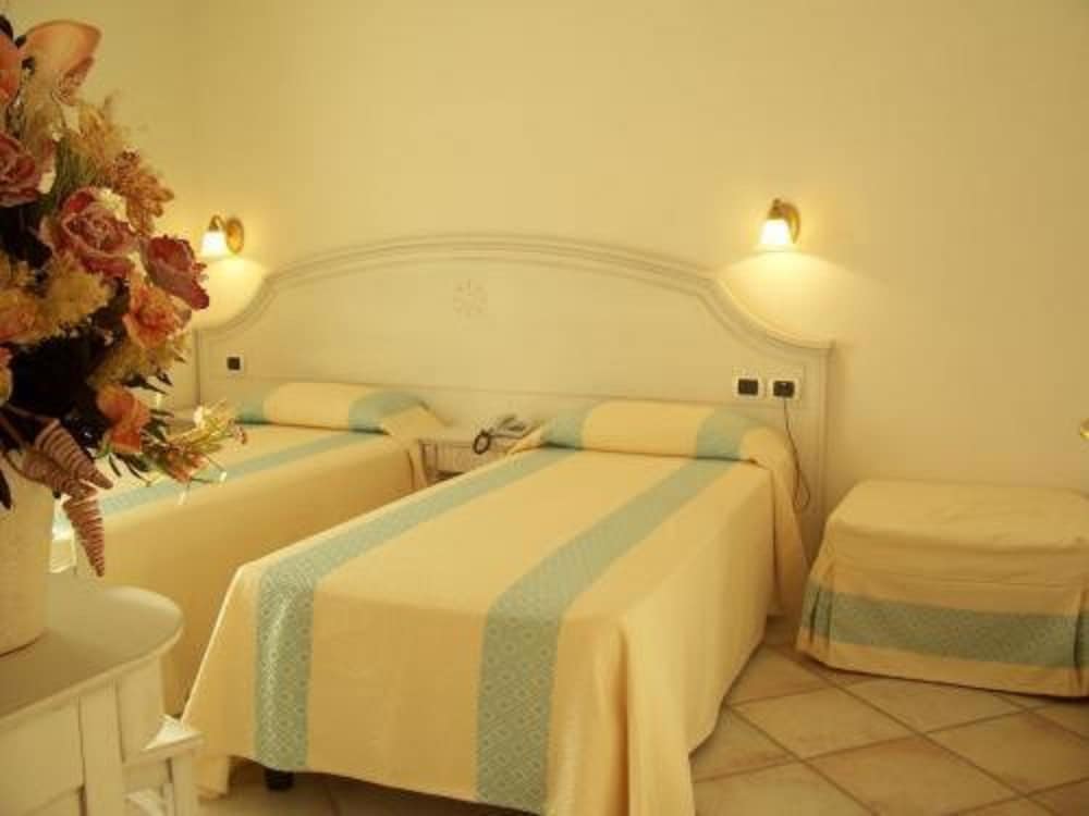 hotel castello di tavolara