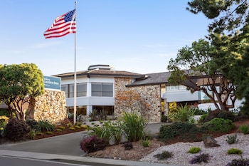 hilton garden inn monterey
