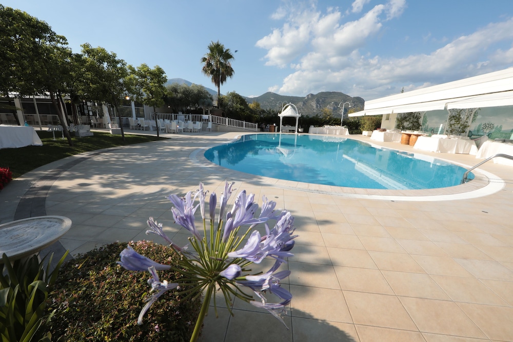 Edra Palace,Frosinone>>Cassino,4 star